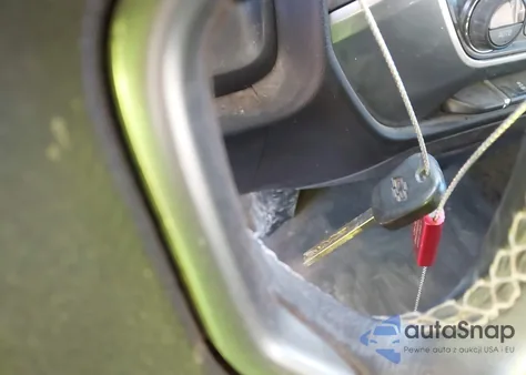 2017 Chevrolet Silverado 1500 1Lt из США, поврежденный, VIN 3GCUKREC1HG377110